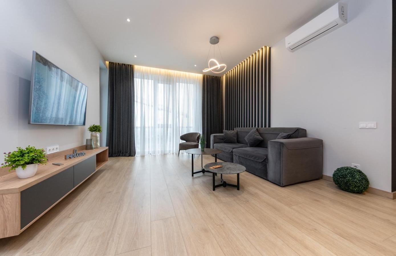 Royal Tower Residence Big Vip Apartment In Center Floor 27 Kijev Kültér fotó
