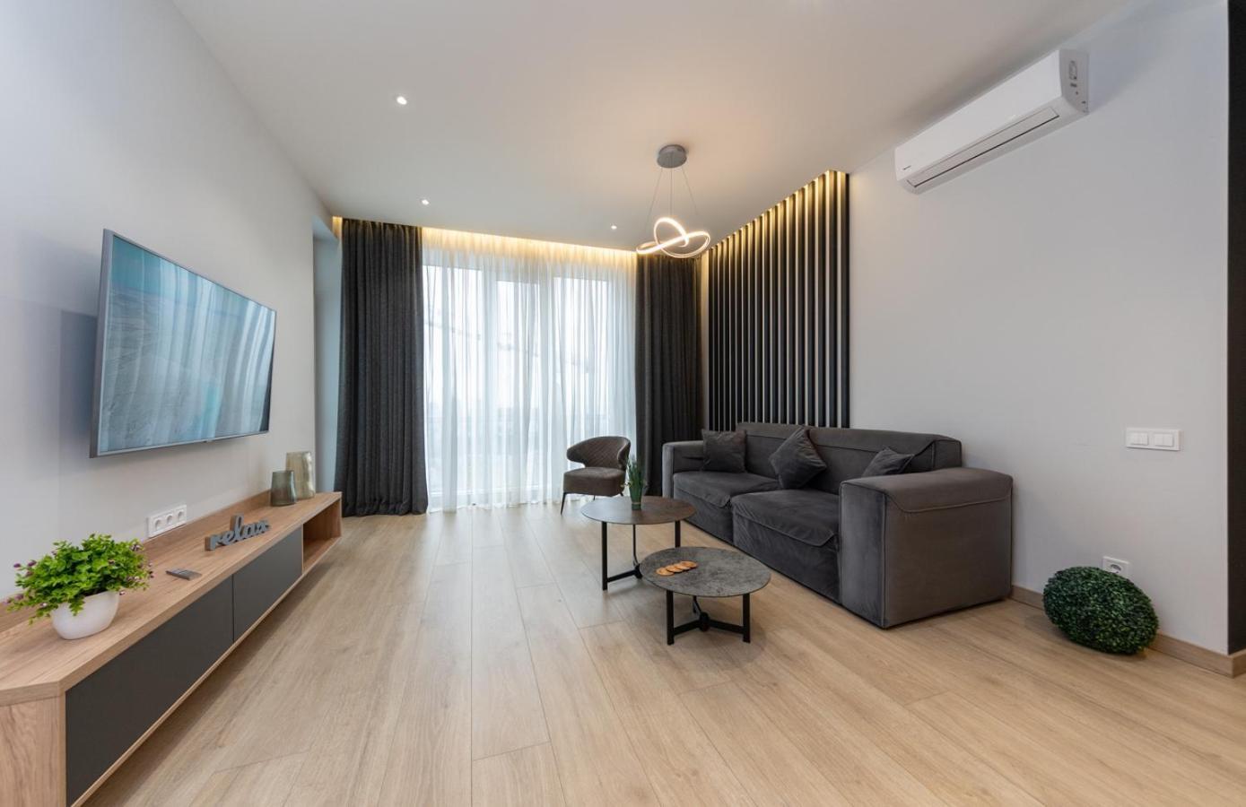 Royal Tower Residence Big Vip Apartment In Center Floor 27 Kijev Kültér fotó